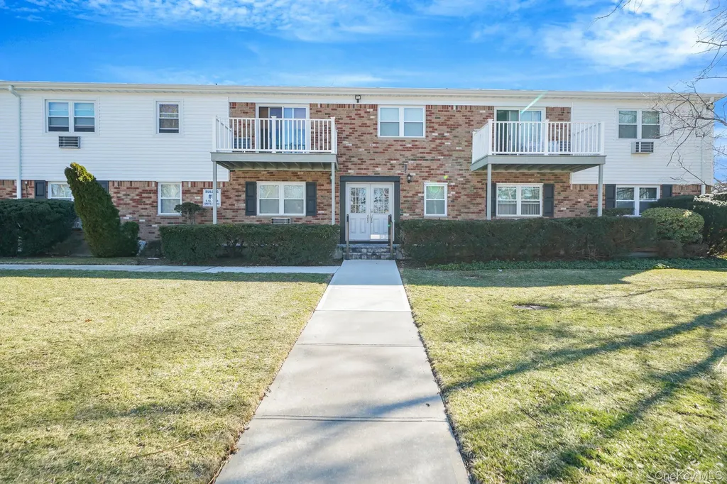 260 Waverly Avenue Patchogue NY 11772