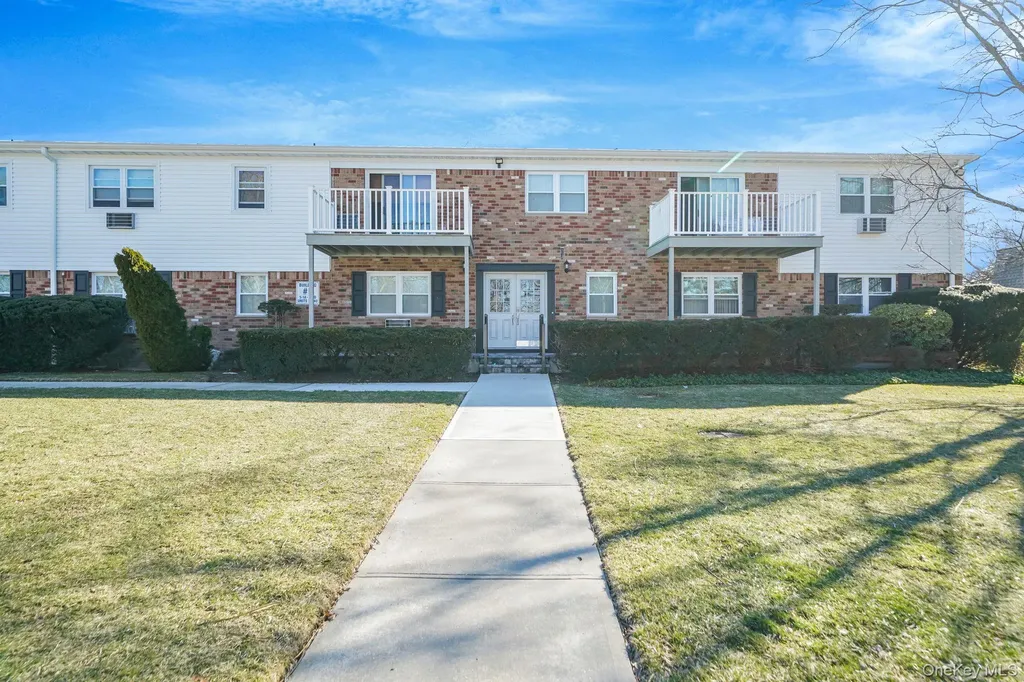 260 Waverly Avenue Patchogue NY 11772