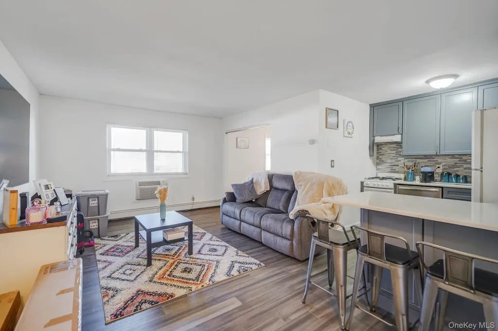 260 Waverly Avenue Patchogue NY 11772