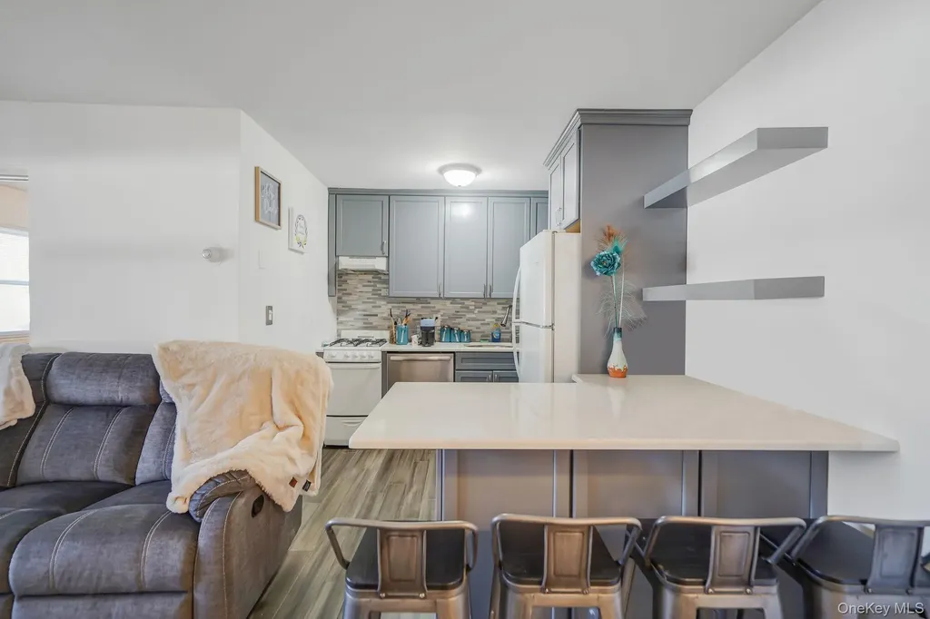 260 Waverly Avenue Patchogue NY 11772