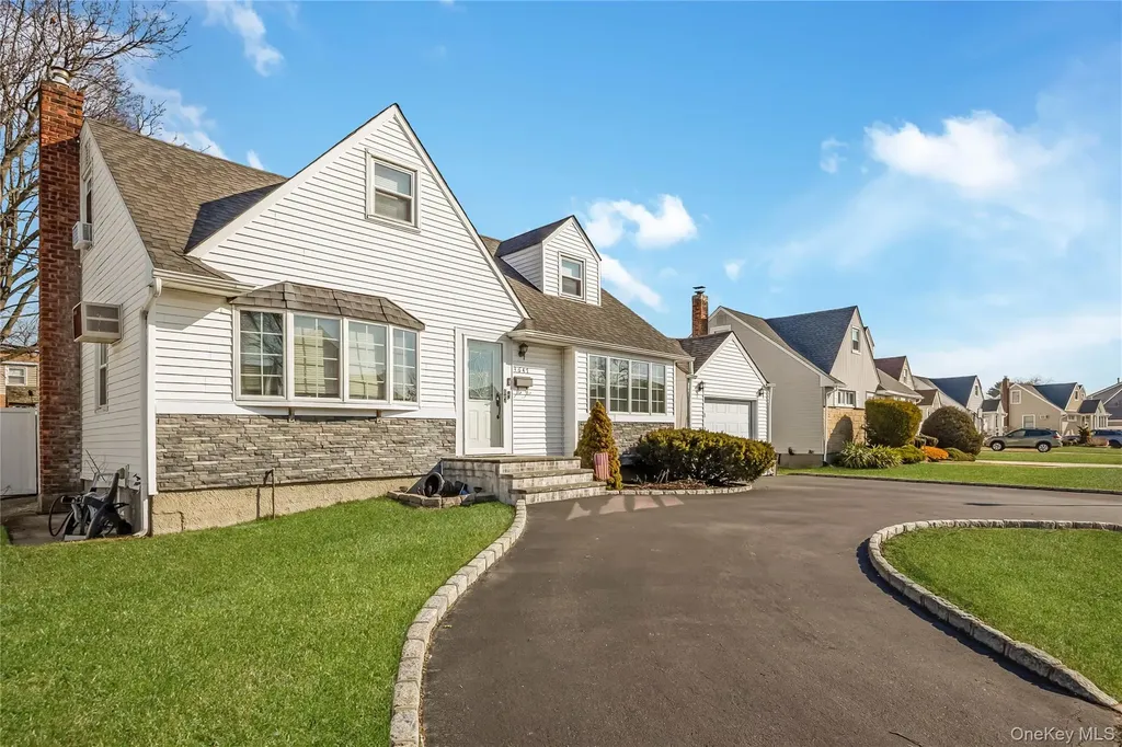 3647 Bernard Drive Wantagh NY 11793