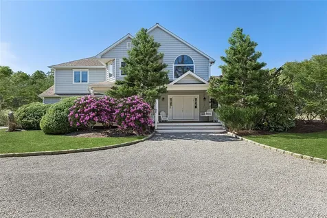 4 Polo Grounds Lane East Quogue NY 11942