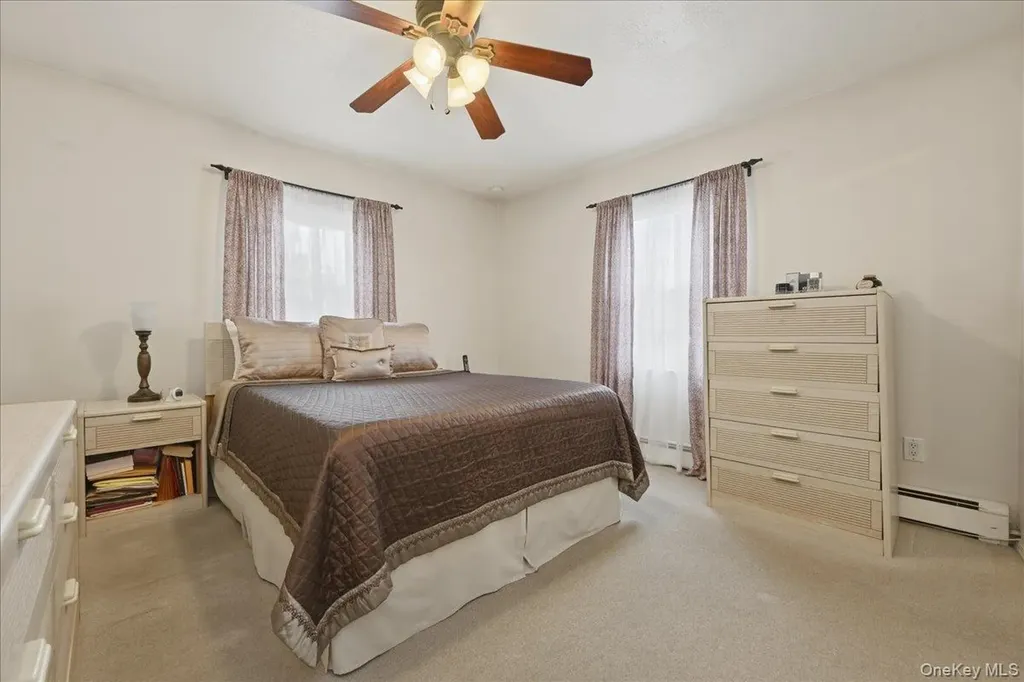 25 Gleaner Lane Levittown NY 11756