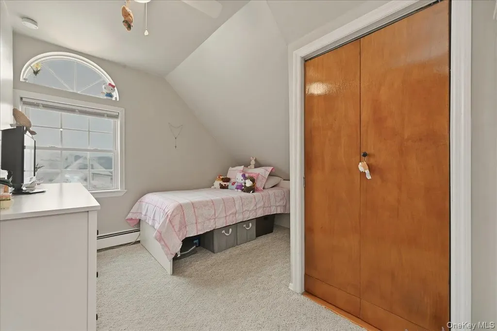 25 Gleaner Lane Levittown NY 11756