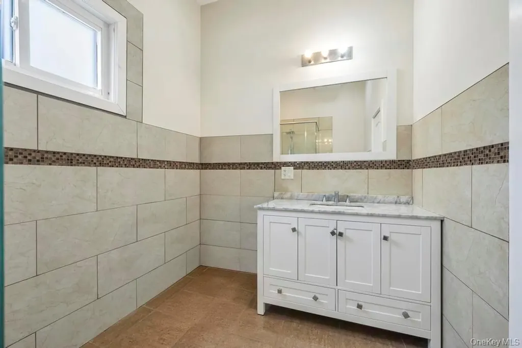 25 Virginia Avenue Plainview NY 11803