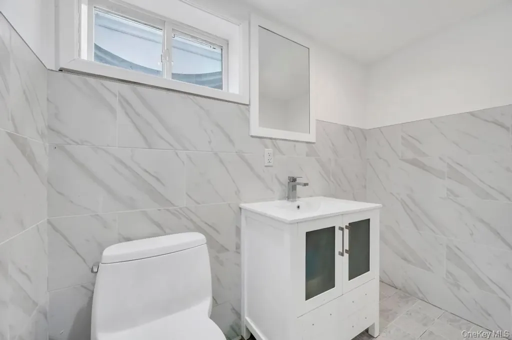 25 Virginia Avenue Plainview NY 11803