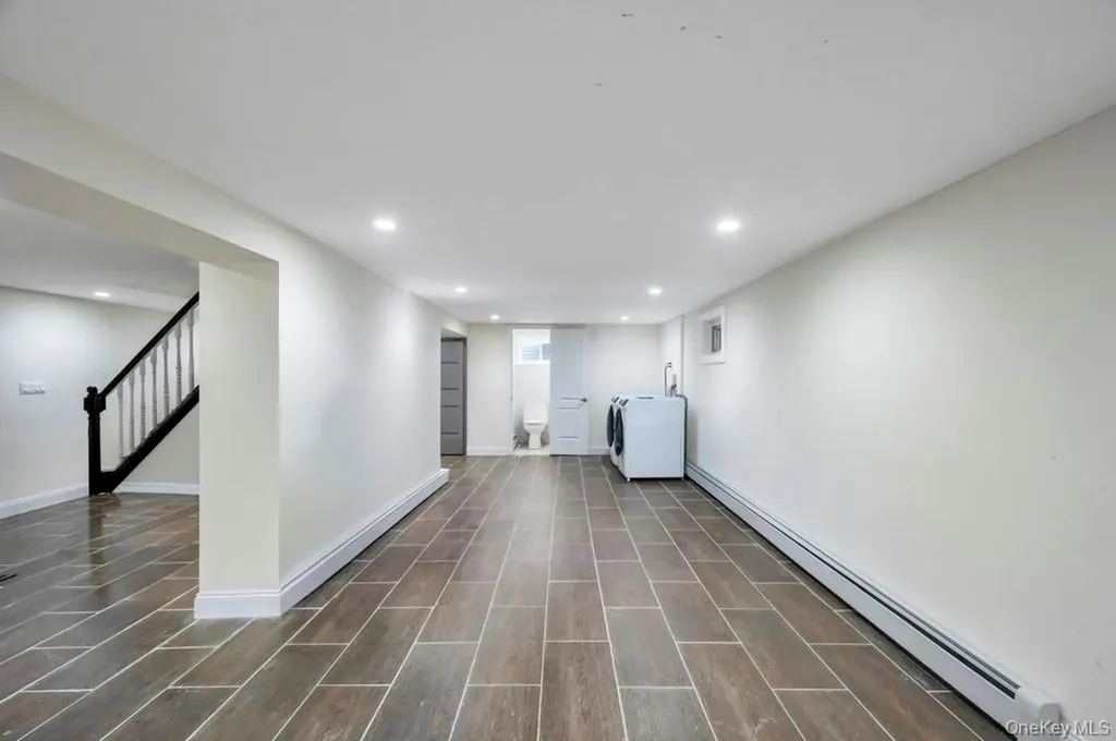 25 Virginia Avenue Plainview NY 11803