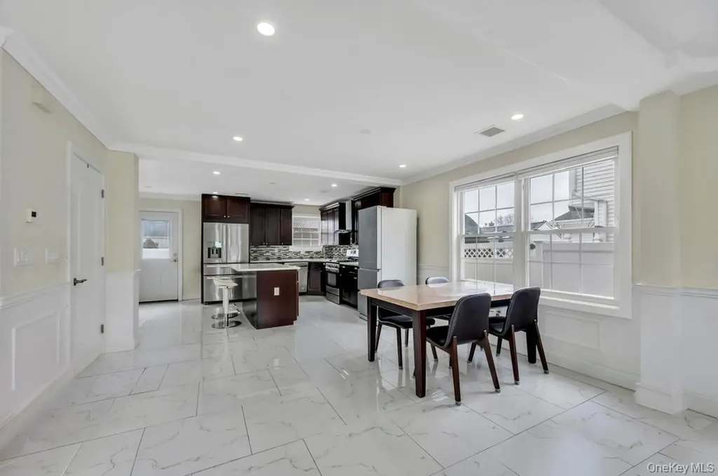 25 Virginia Avenue Plainview NY 11803