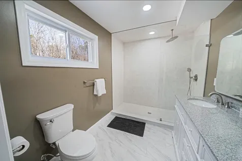 17 Fairway Drive Manorville NY 11949