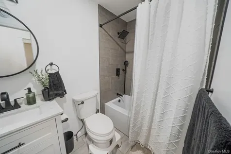 17 Fairway Drive Manorville NY 11949