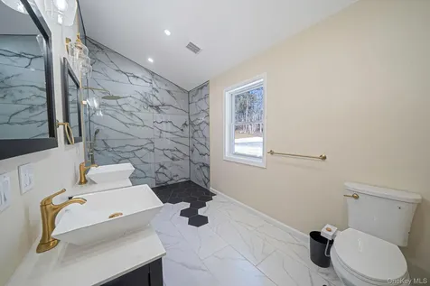 17 Fairway Drive Manorville NY 11949