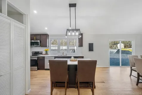17 Fairway Drive Manorville NY 11949