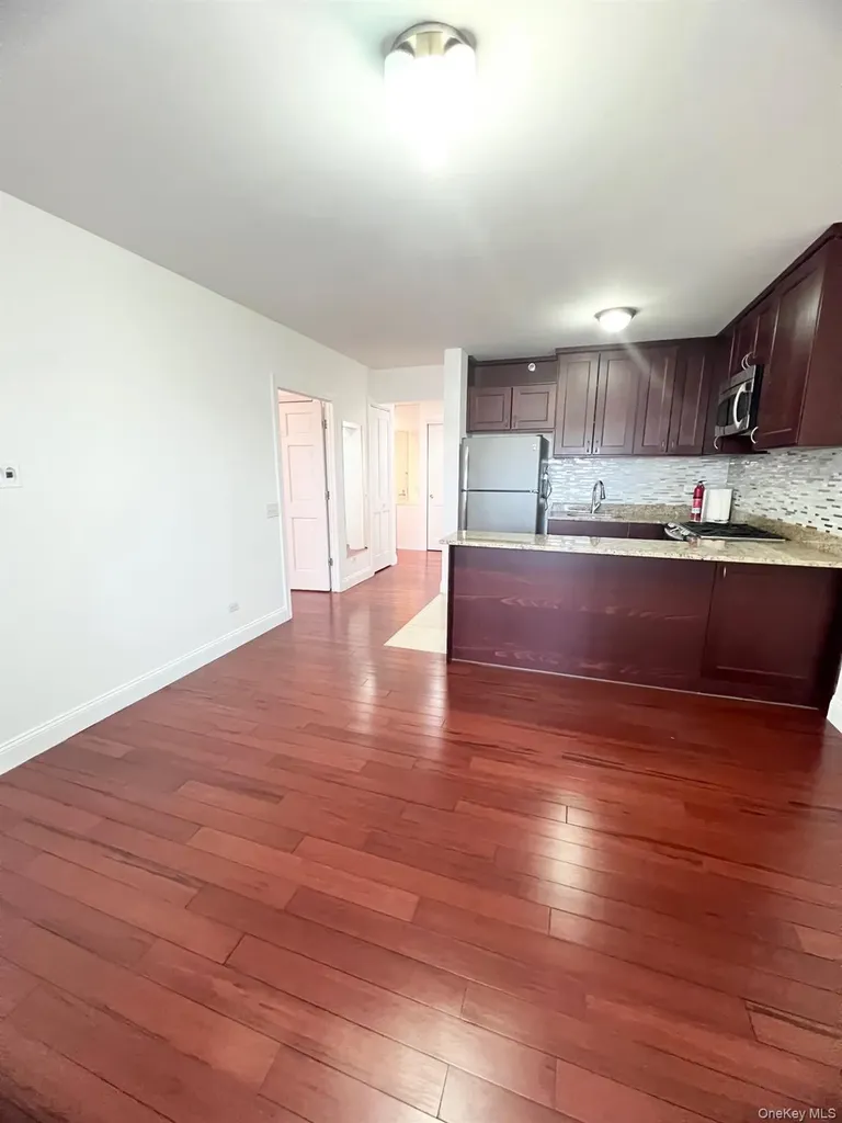 19-80 Starr Street Ridgewood NY 11385