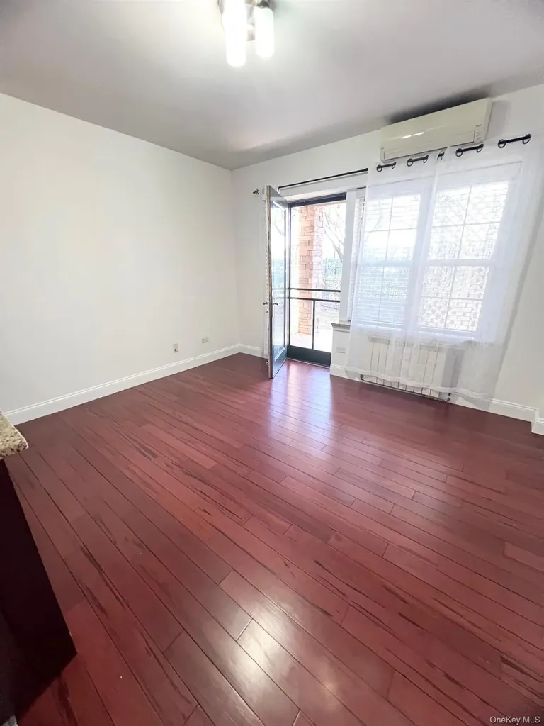 19-80 Starr Street Ridgewood NY 11385