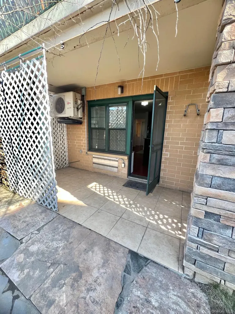 19-80 Starr Street Ridgewood NY 11385