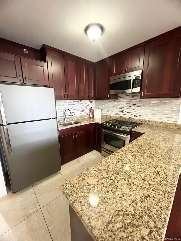 19-80 Starr Street Ridgewood NY 11385