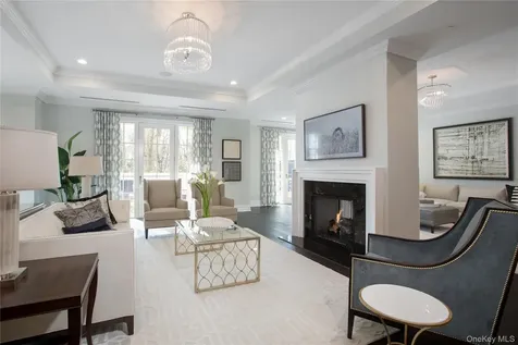 3000 Royal Court North Hills NY 11040