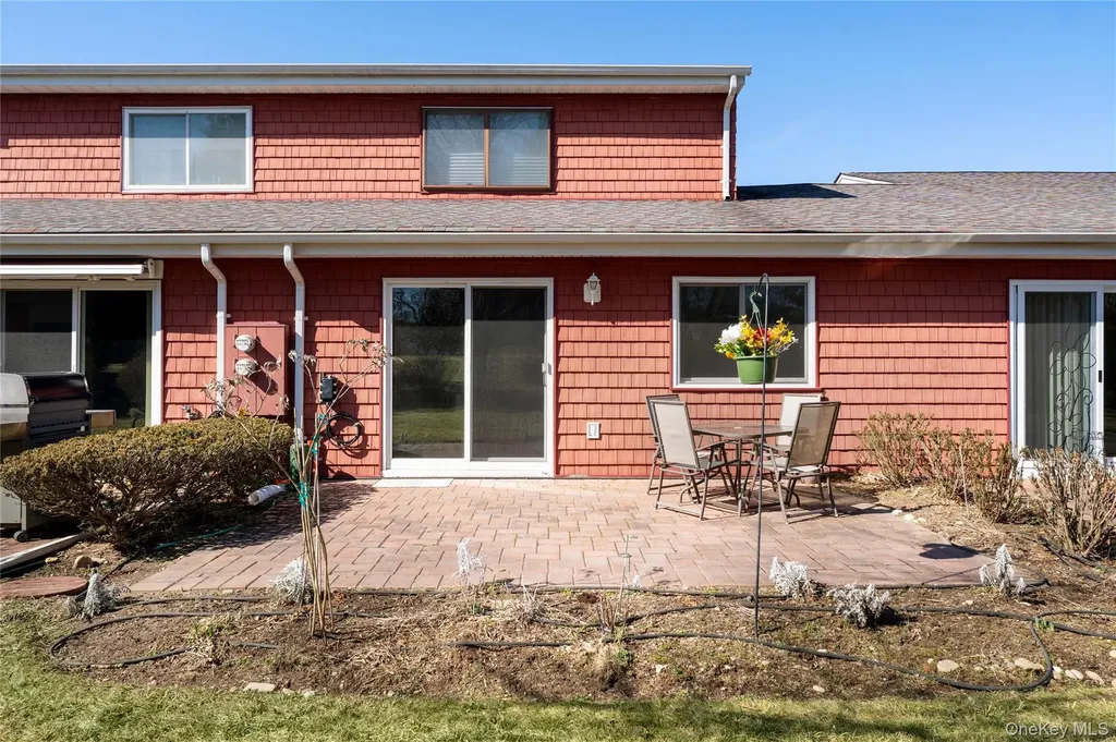 506 Drew Drive Saint James NY 11780
