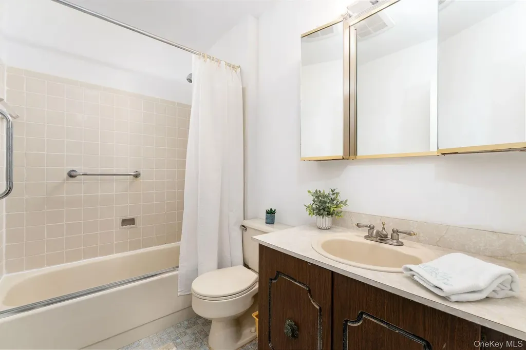 506 Drew Drive Saint James NY 11780