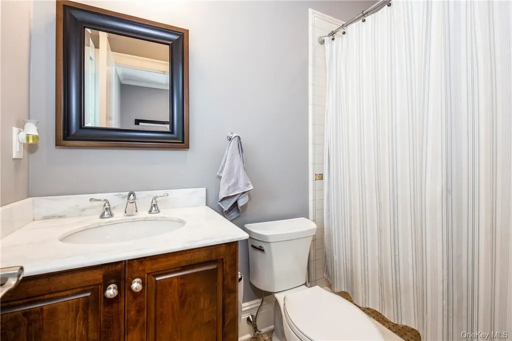 5 Trails End Rye NY 10580