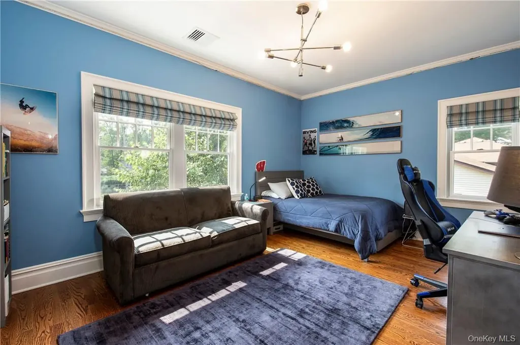 5 Trails End Rye NY 10580