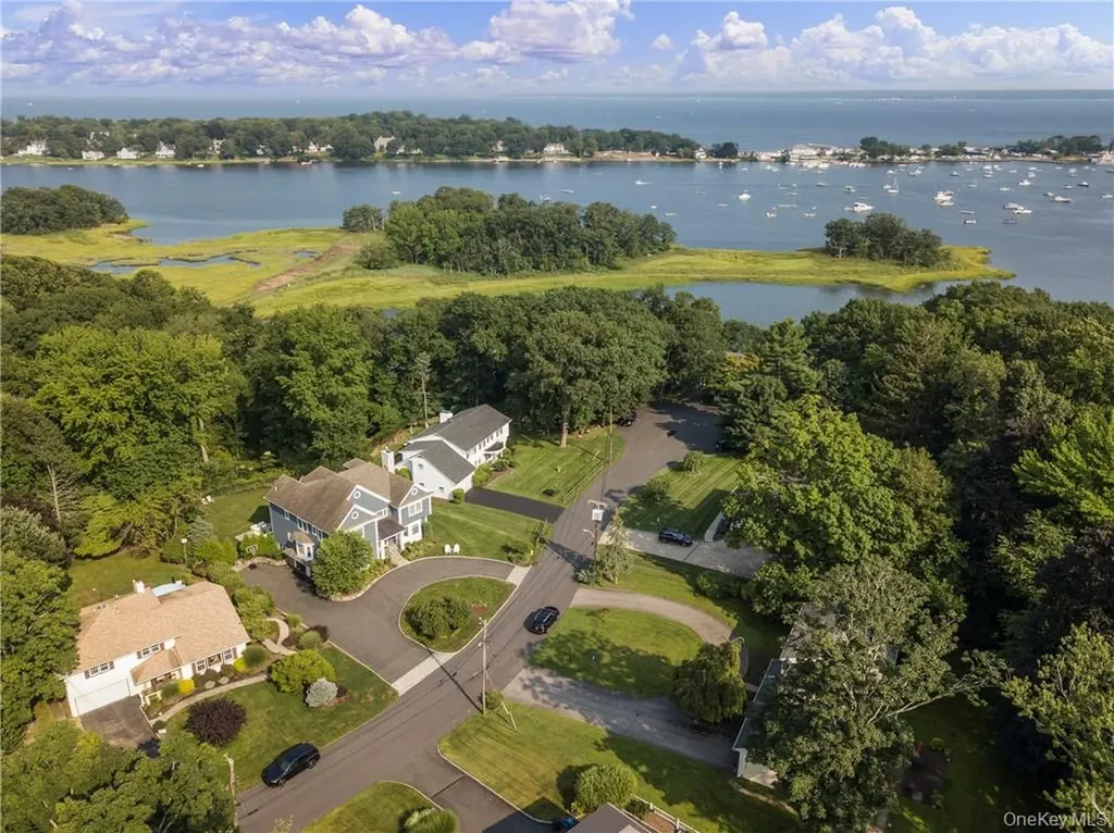 5 Trails End Rye NY 10580