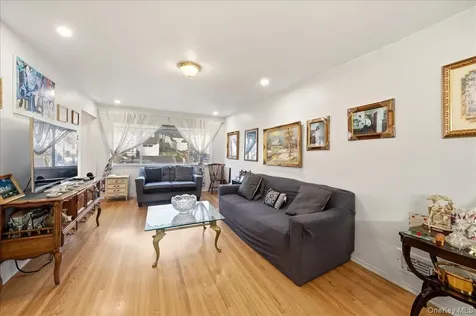 65 Skymeadow Place Elmsford NY 10523