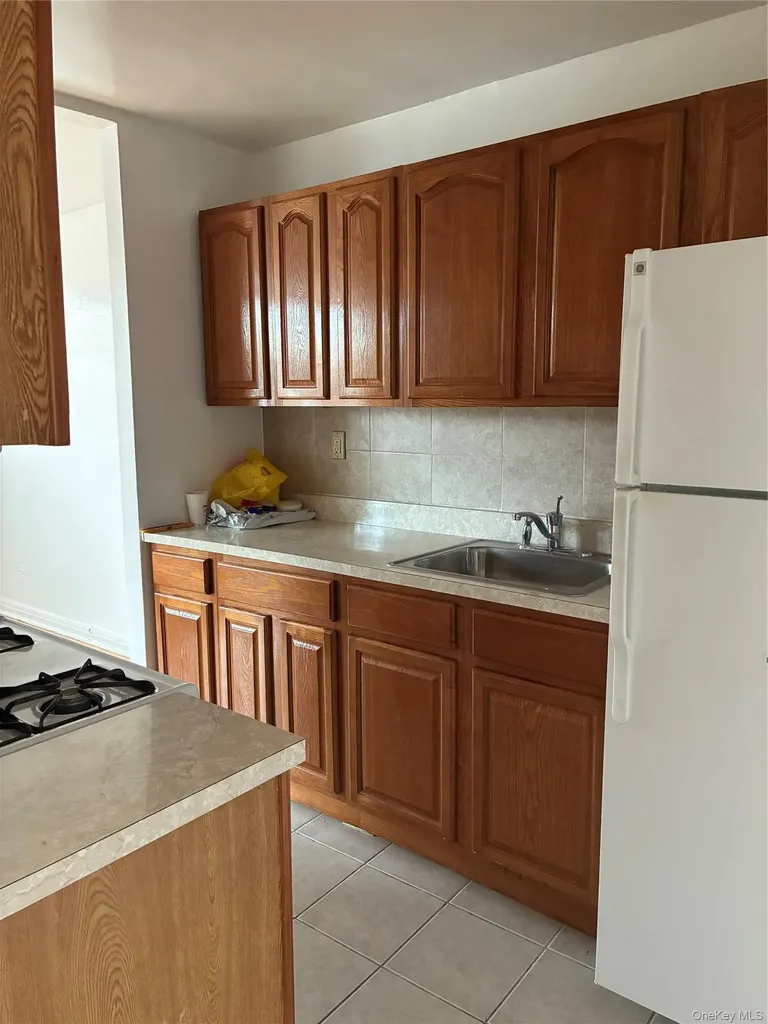 610 Waring Avenue Bronx NY 10467