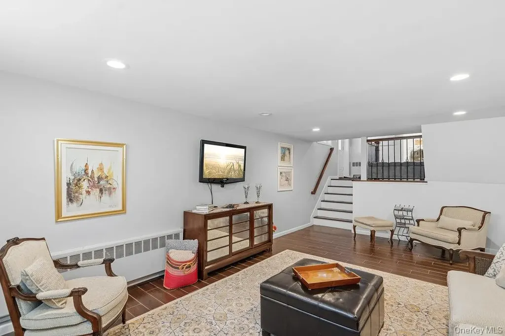 20 Vista Road Plainview NY 11803