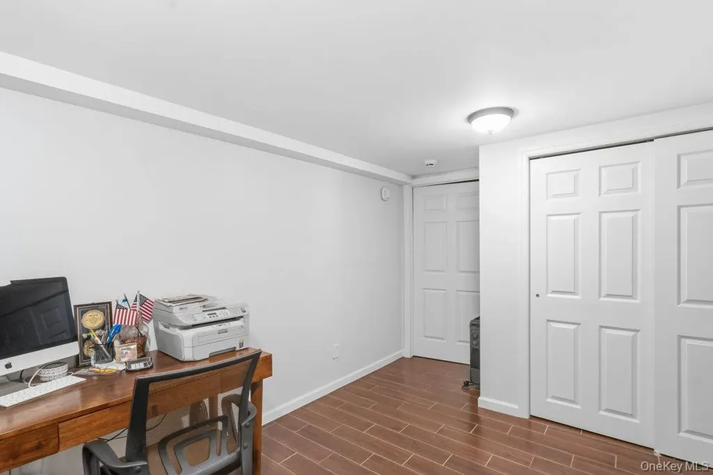 20 Vista Road Plainview NY 11803
