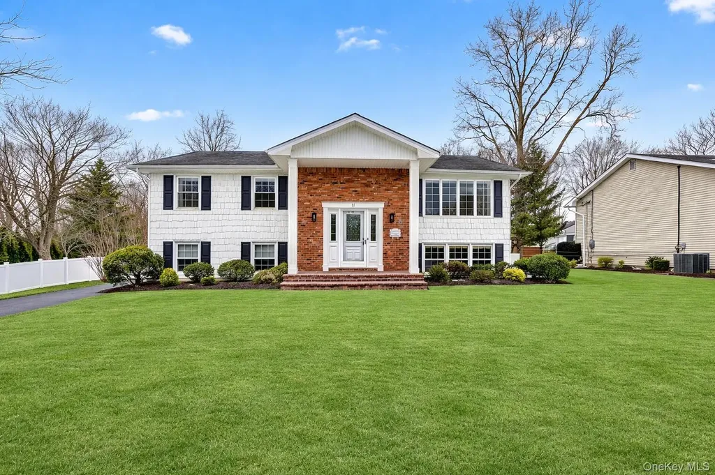 31 Marshmallow Drive Commack NY 11725