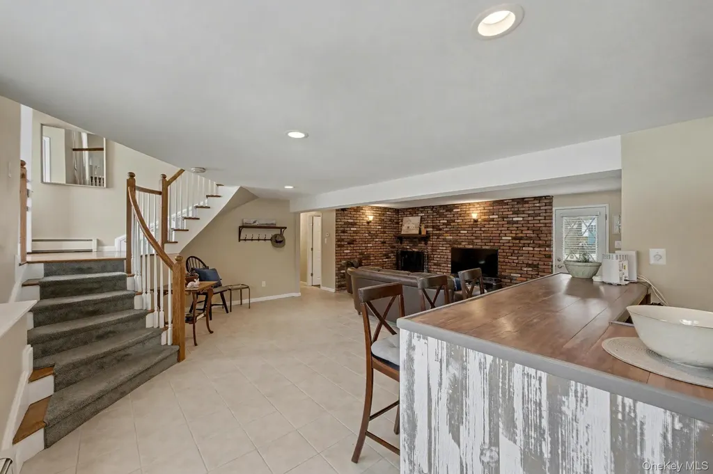31 Marshmallow Drive Commack NY 11725