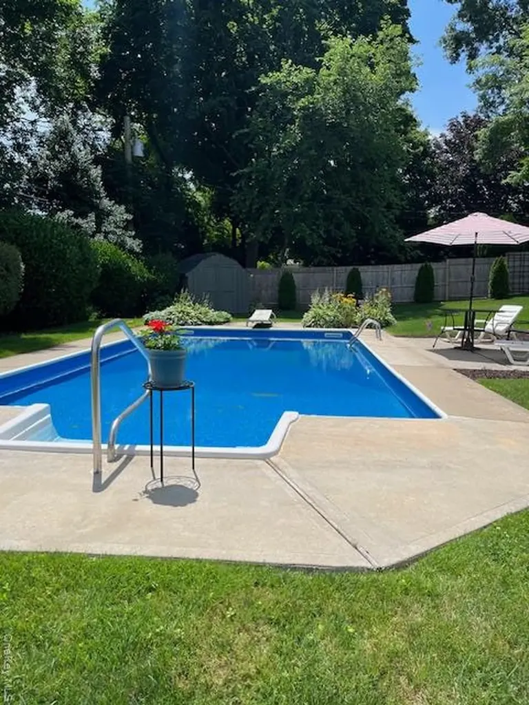 31 Marshmallow Drive Commack NY 11725