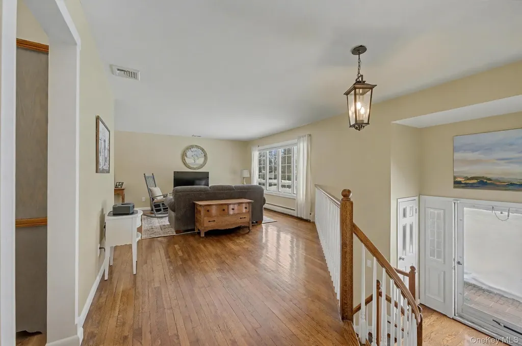 31 Marshmallow Drive Commack NY 11725