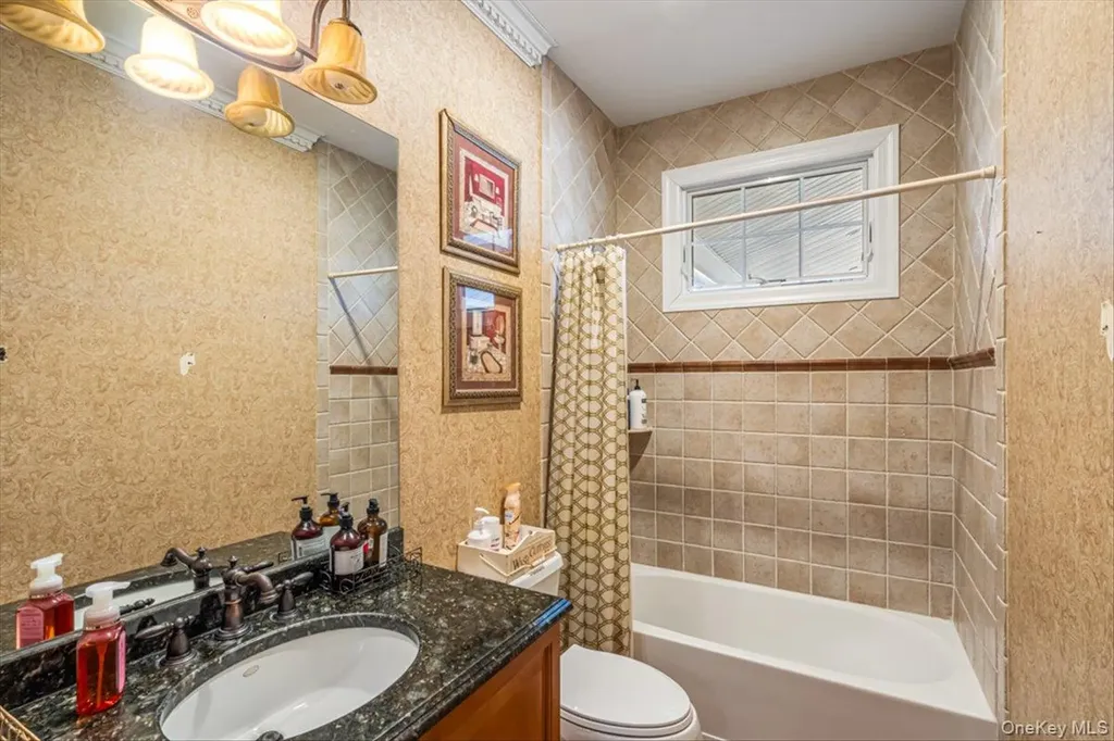 22 Turnberry Court Dix Hills NY 11746
