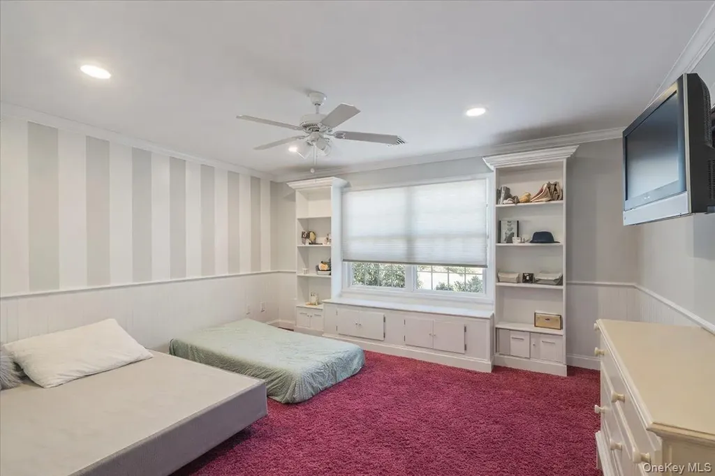 22 Turnberry Court Dix Hills NY 11746