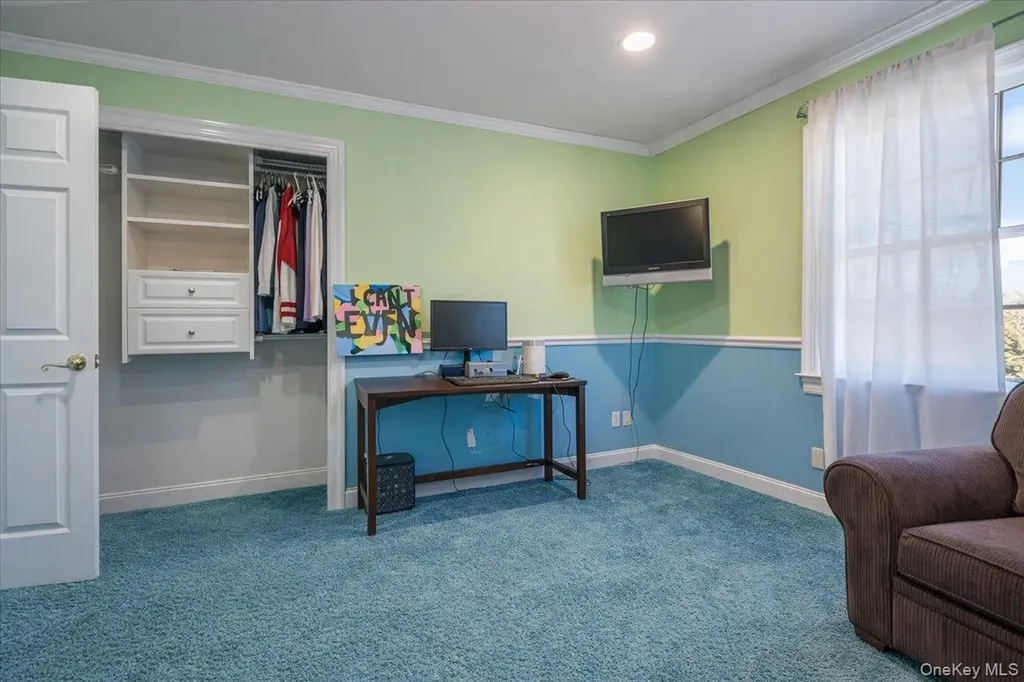 22 Turnberry Court Dix Hills NY 11746