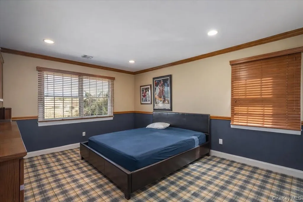 22 Turnberry Court Dix Hills NY 11746
