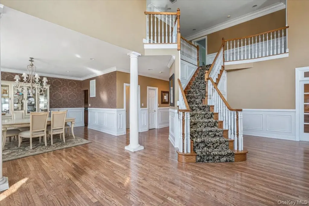 22 Turnberry Court Dix Hills NY 11746