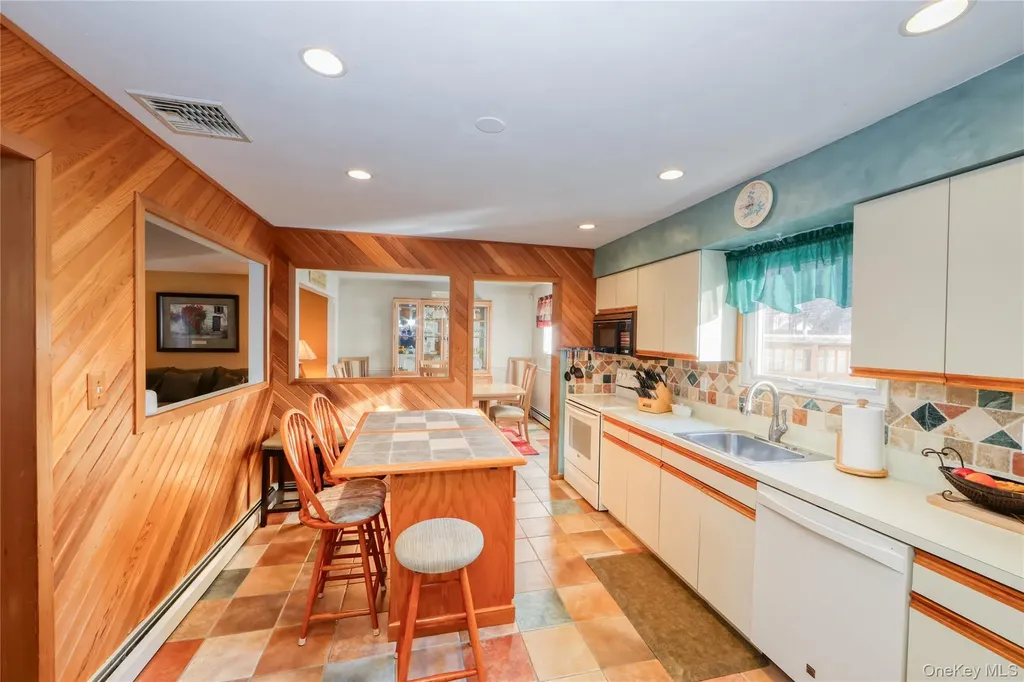 225 Whittier Drive Mastic Beach NY 11951