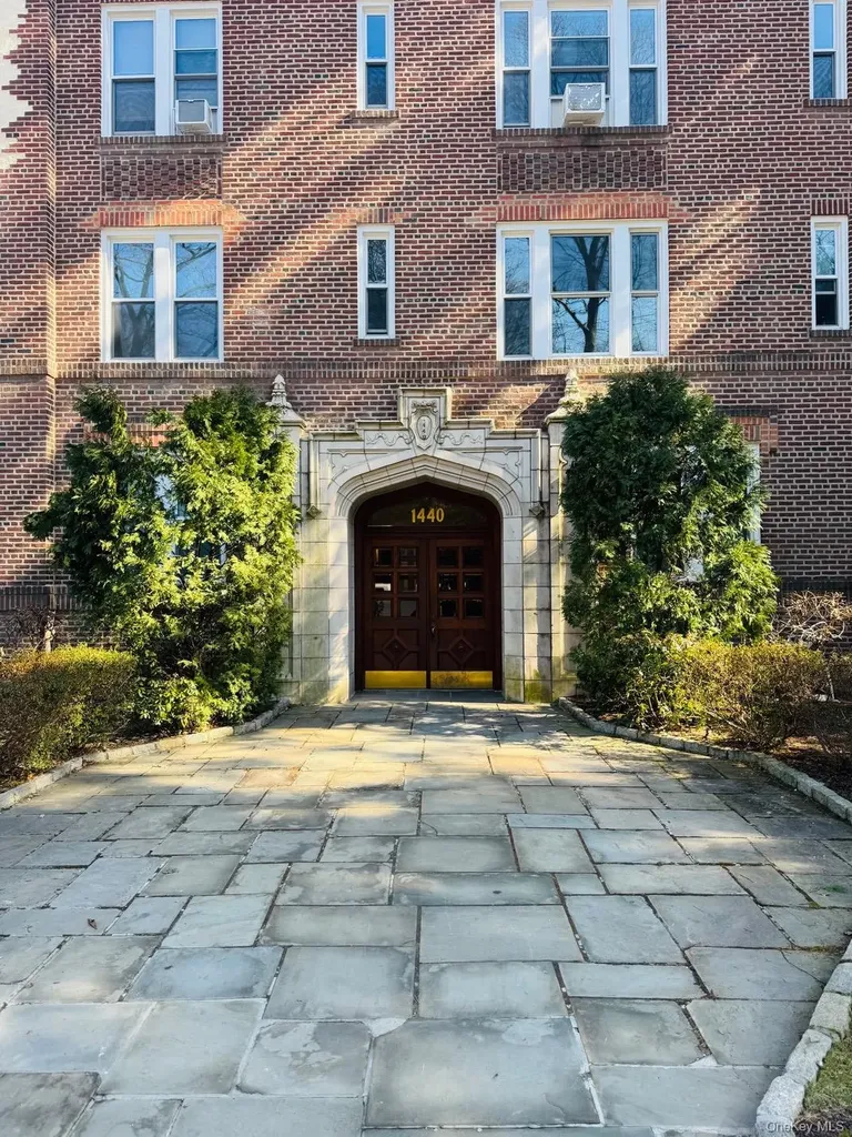 1440 Midland Avenue Bronxville NY 10708