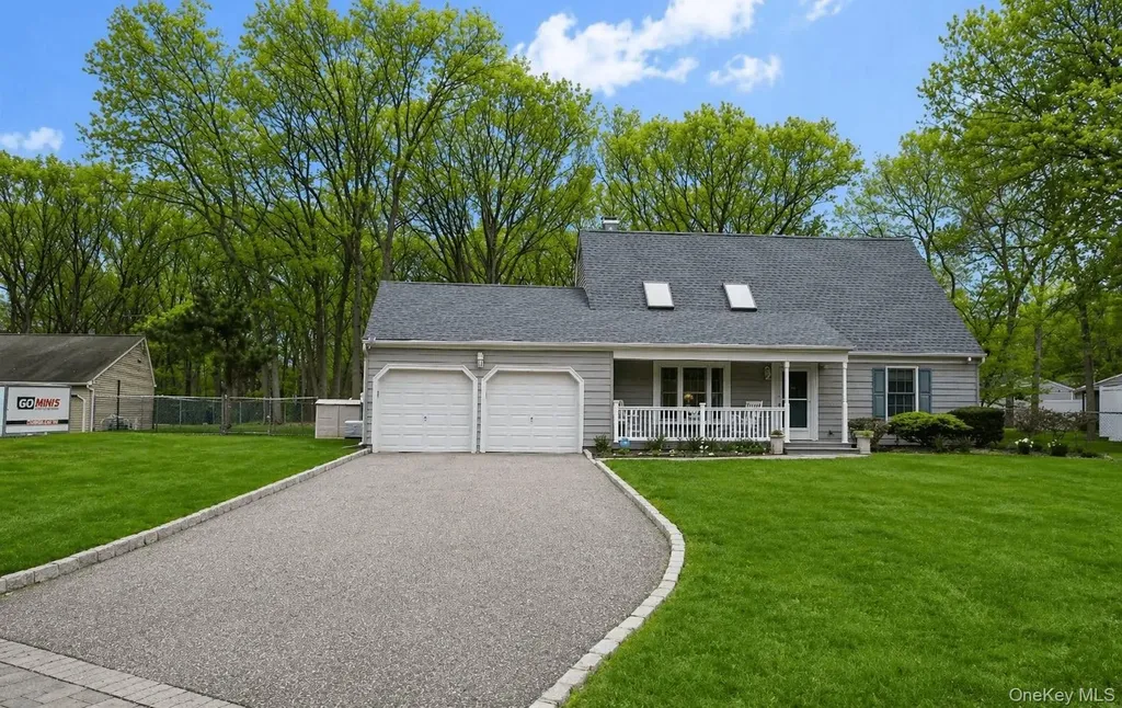 4 Summer Street Mount Sinai NY 11766