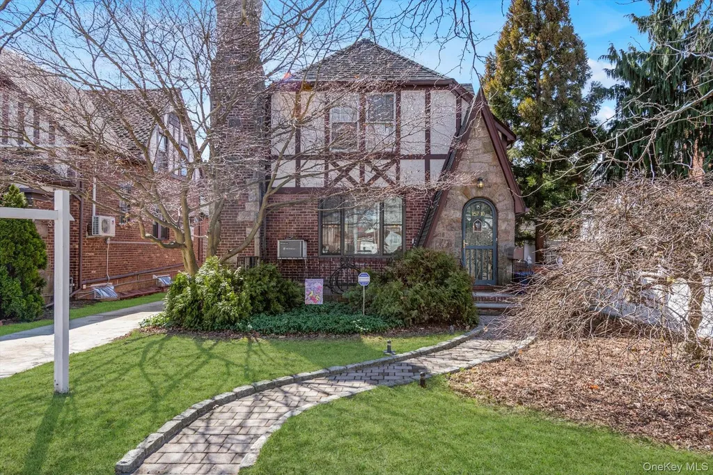 157-10 46th Avenue Flushing NY 11355