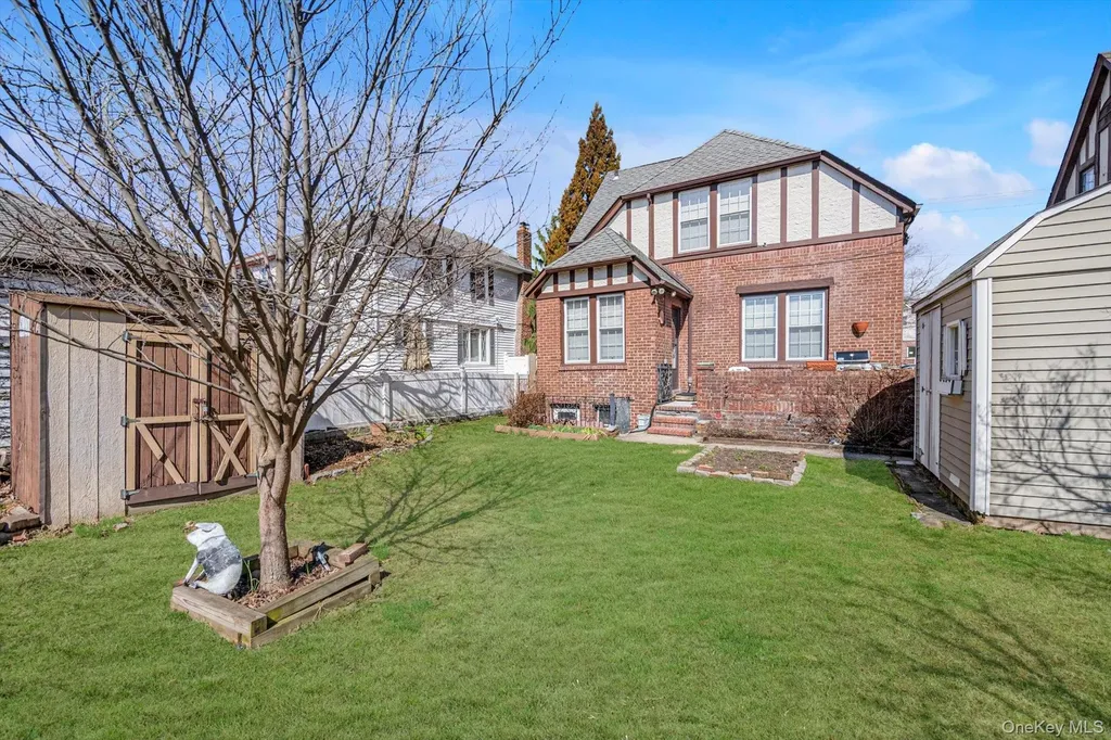 157-10 46th Avenue Flushing NY 11355