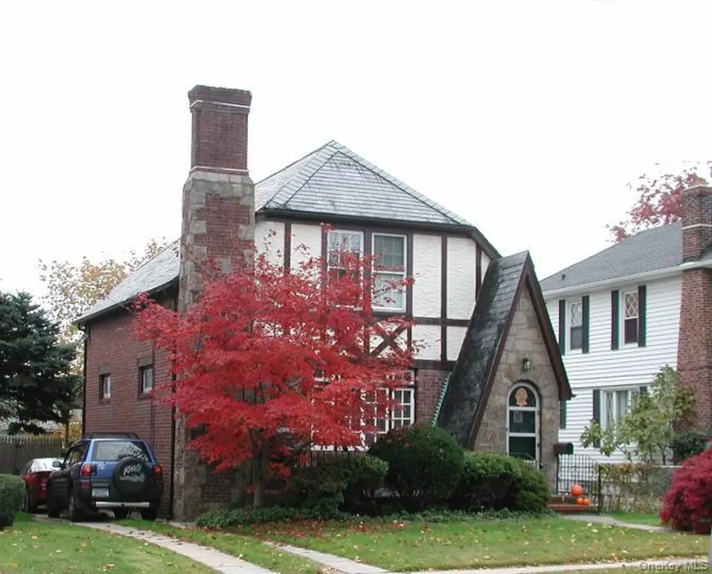 157-10 46th Avenue Flushing NY 11355
