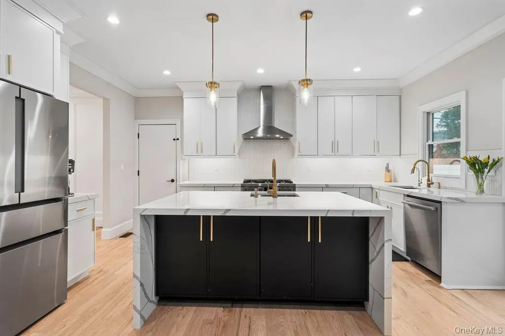 43 Voorhis Drive Old Bethpage NY 11804