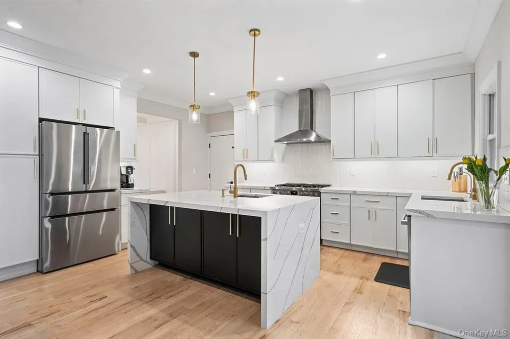 43 Voorhis Drive Old Bethpage NY 11804