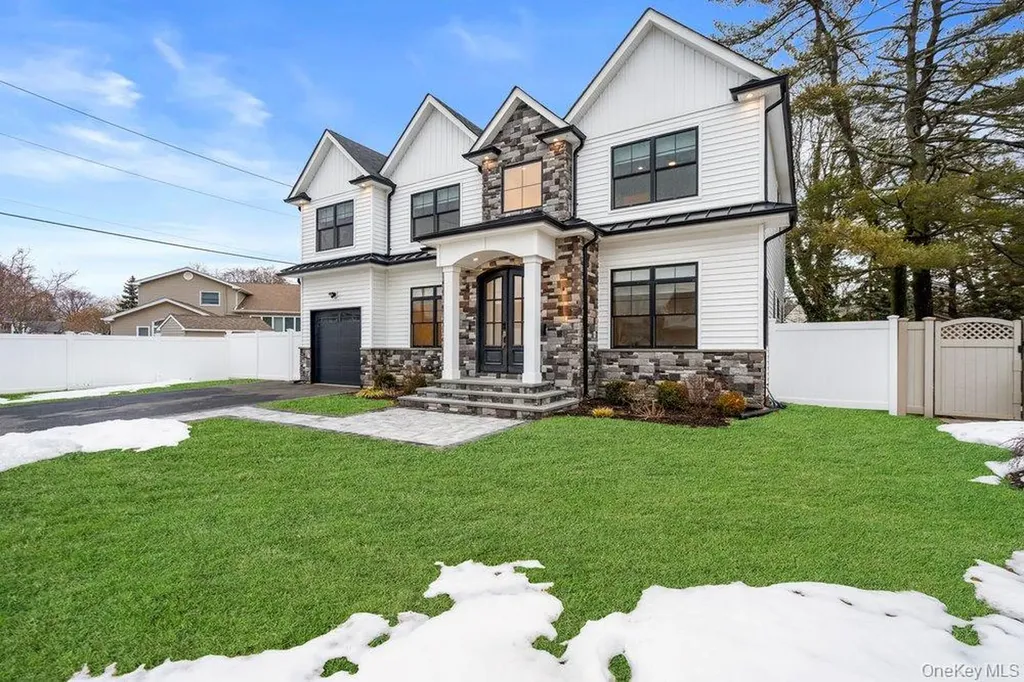 43 Voorhis Drive Old Bethpage NY 11804