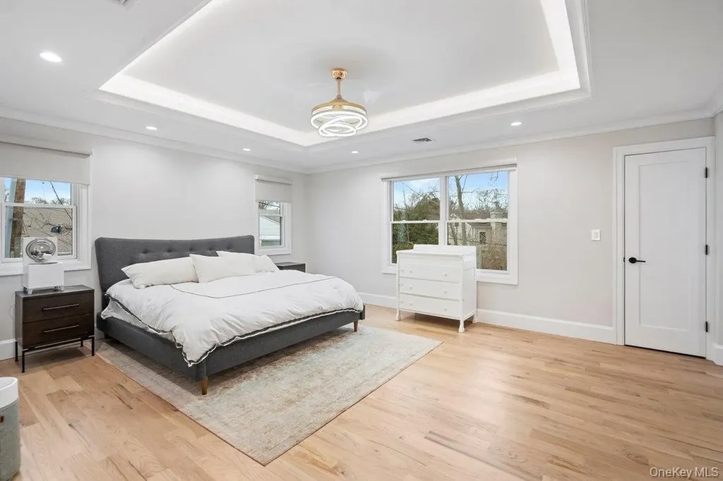 43 Voorhis Drive Old Bethpage NY 11804