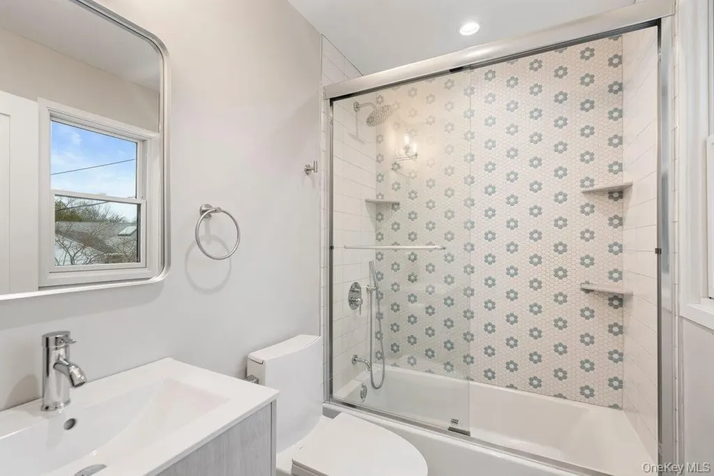 43 Voorhis Drive Old Bethpage NY 11804
